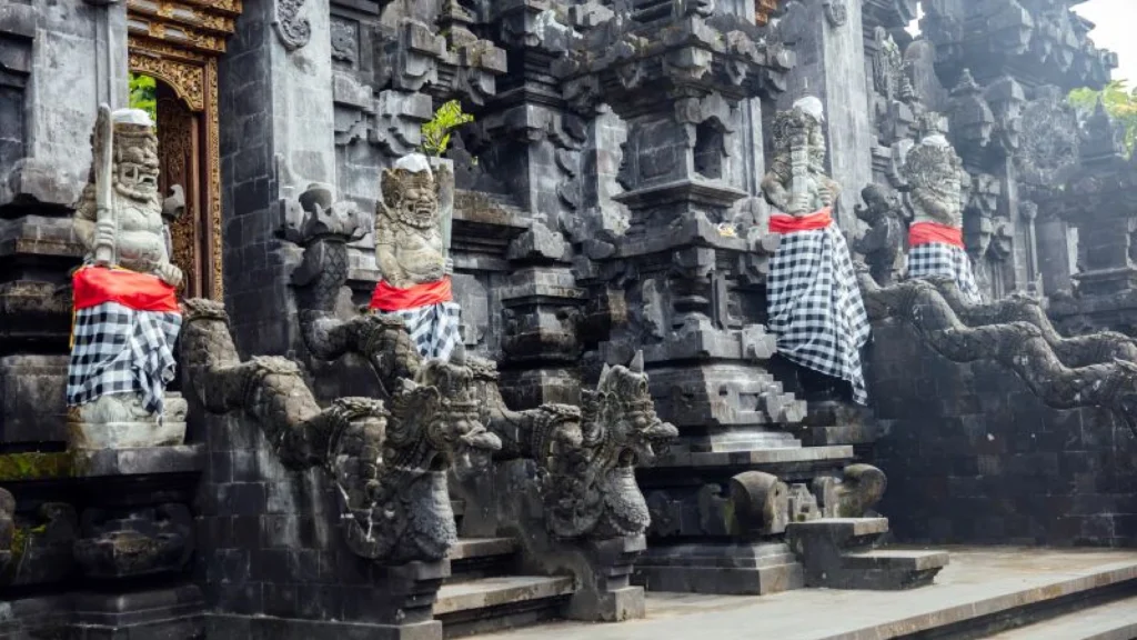 Erupsi Gunung Lewotobi Memengaruhi Penerbangan di Bandara Ngurah Rai