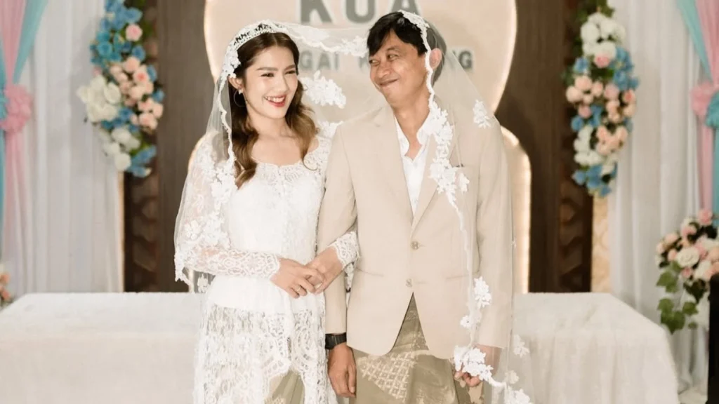 Yono Bakrie Resmi Menikah dengan Vivi Caroline di Samarinda