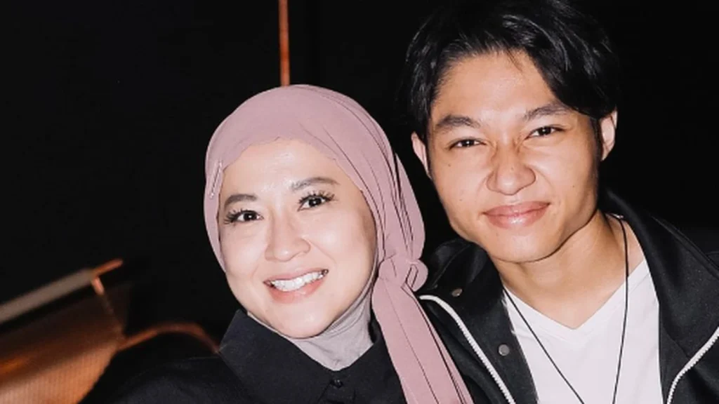 Okie Agustina Klarifikasi Insiden Kekerasan yang Dialami Putranya di Lokasi Syuting
