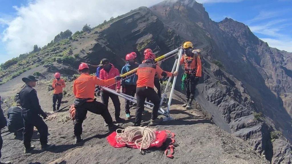 Evakuasi Pendaki Brasil Dari Gunung Rinjani: Respons dan Tindakan Dari Pihak Berwenang