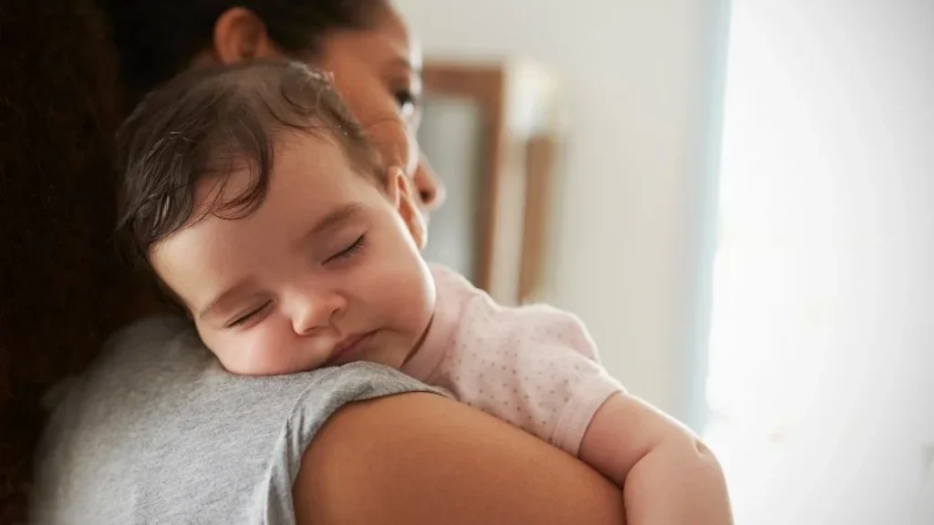 Mengenalkan Rutinitas Tidur yang Sehat untuk Bayi