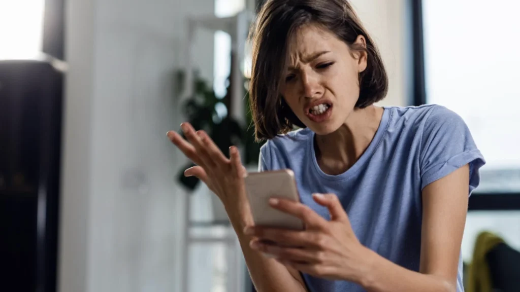 Memahami Doomscrolling dan Dampaknya terhadap Kesehatan Mental