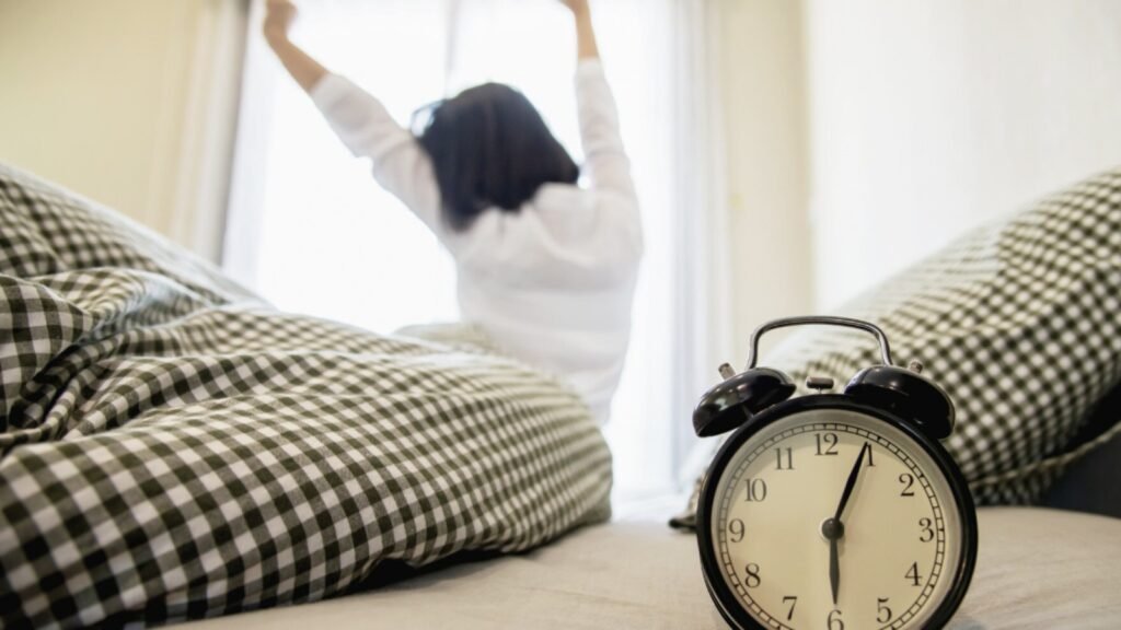 Tips Ampuh Bangun Pagi Tanpa Drama