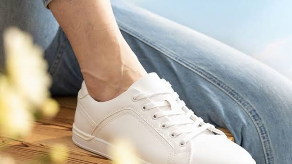 Menggali Daya Tarik Sepatu Putih: Ikon Fashion yang Abadi