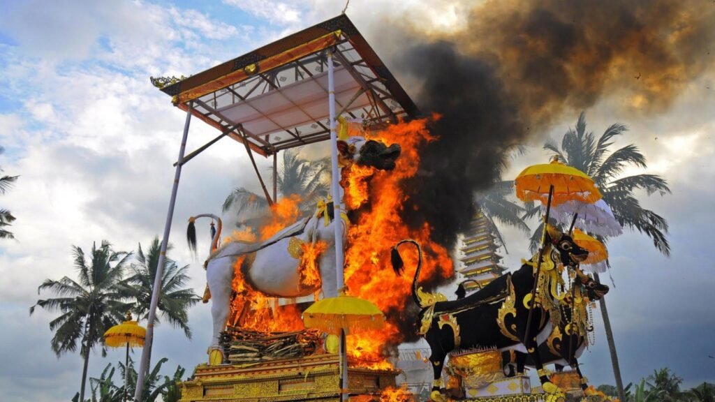 Ngaben: Tradisi Sakral Pemakaman di Bali
