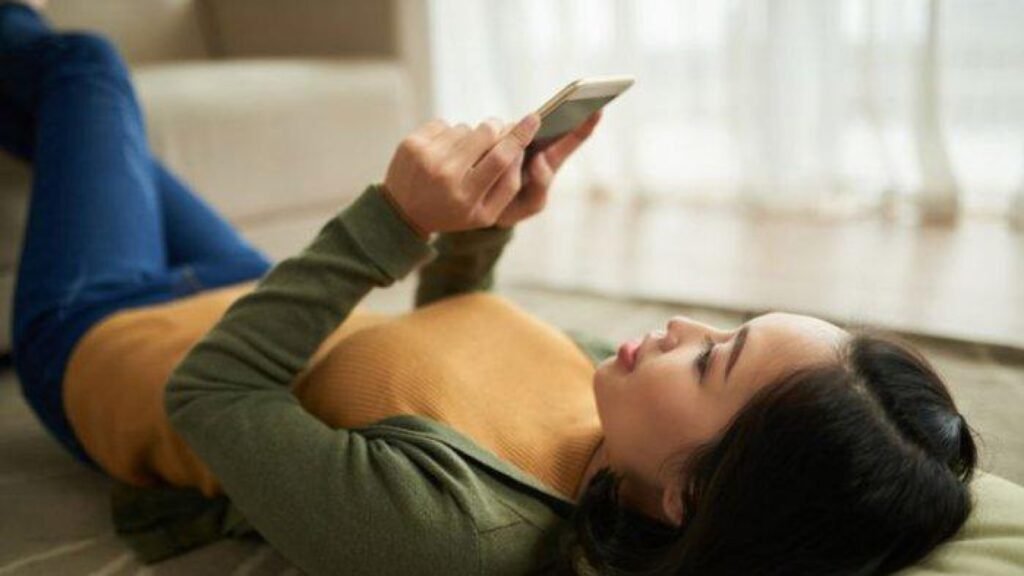 Digital Detox: Mengembalikan Kesehatan Mental di Era Digital