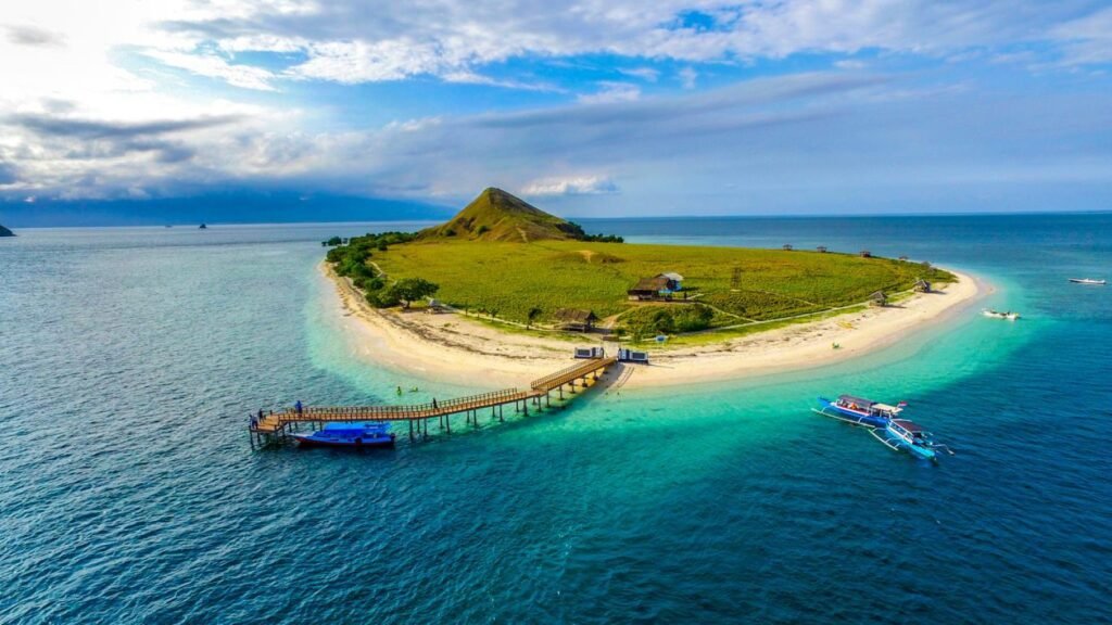 Rekomendasi Destinasi Solo Trip Terbaik di Indonesia