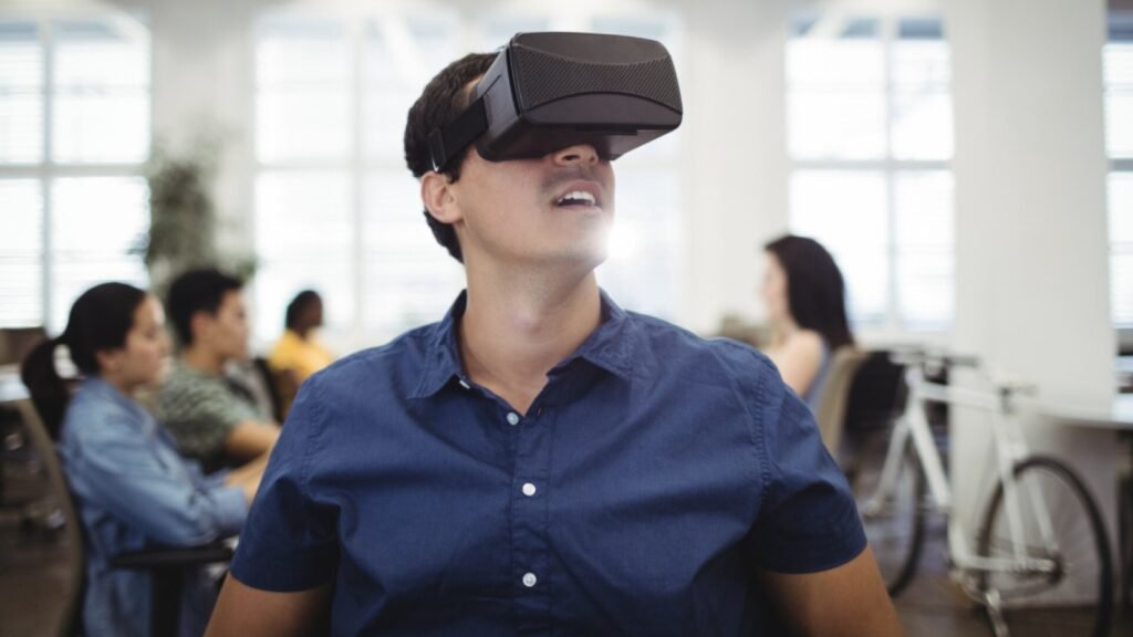 Transformasi Pendidikan: Peran Teknologi AR dan VR dalam Kuliah Jarak Jauh